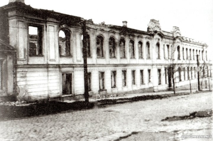 Школа № 4 после освобождения Таганрога от фашистов, 1943 год, История, Черно-белые, Война