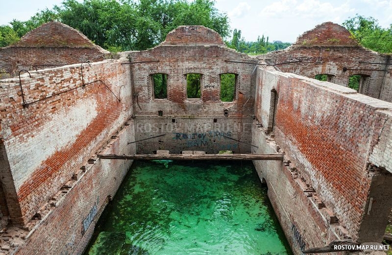 Парамоновские склады, Современные, Достопримечательности, Цветные