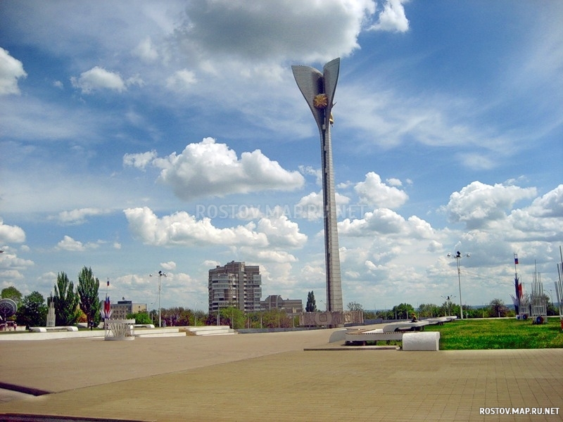 Театральная площадь, Современные, Достопримечательности, Цветные