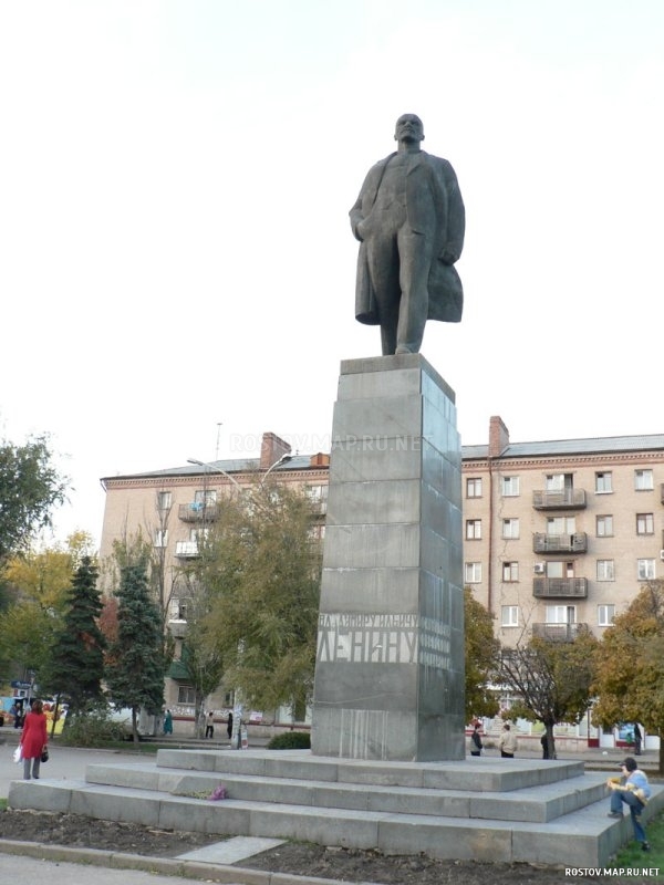 Памятник Ленину (на площади Ленина), Современные, Достопримечательности, Цветные