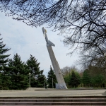 Памятник «Защитникам ростовского неба», Современные, Достопримечательности, Цветные