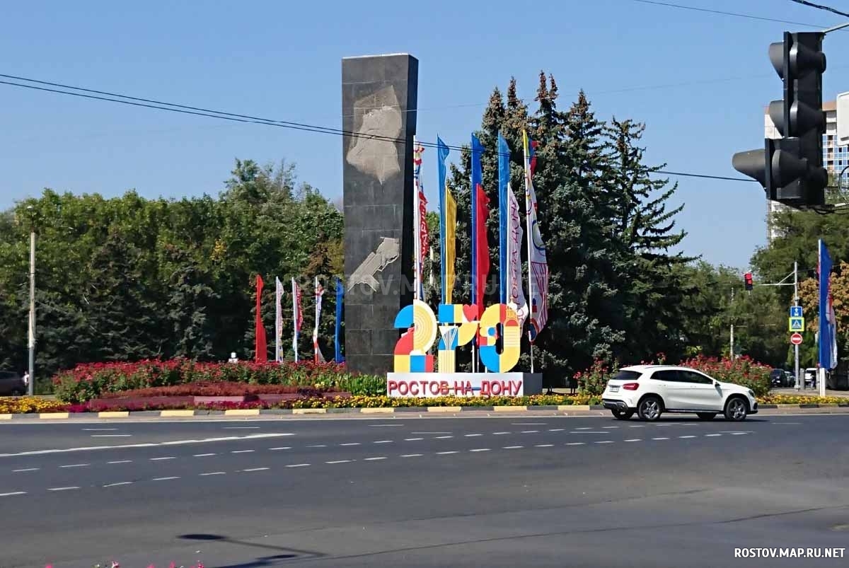 Комсомольская площадь, Современные, Достопримечательности, Цветные