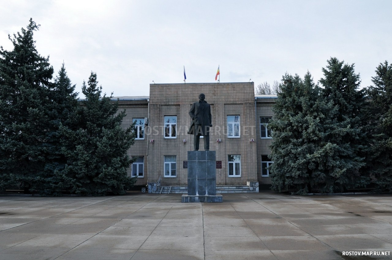 Семикаракорск, памятник В.И. Ленину, администрация, Современные, Любительские