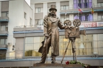 Памятник Александру Ханжонкову Памятник Александру Ханжонкову